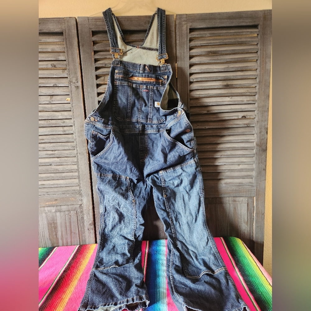 Carhartt's Women's Brewster Bib Overalls in size XL (16/18)